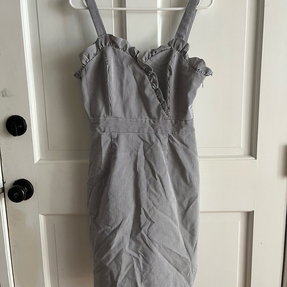 Adorable seersucker dress size 4.